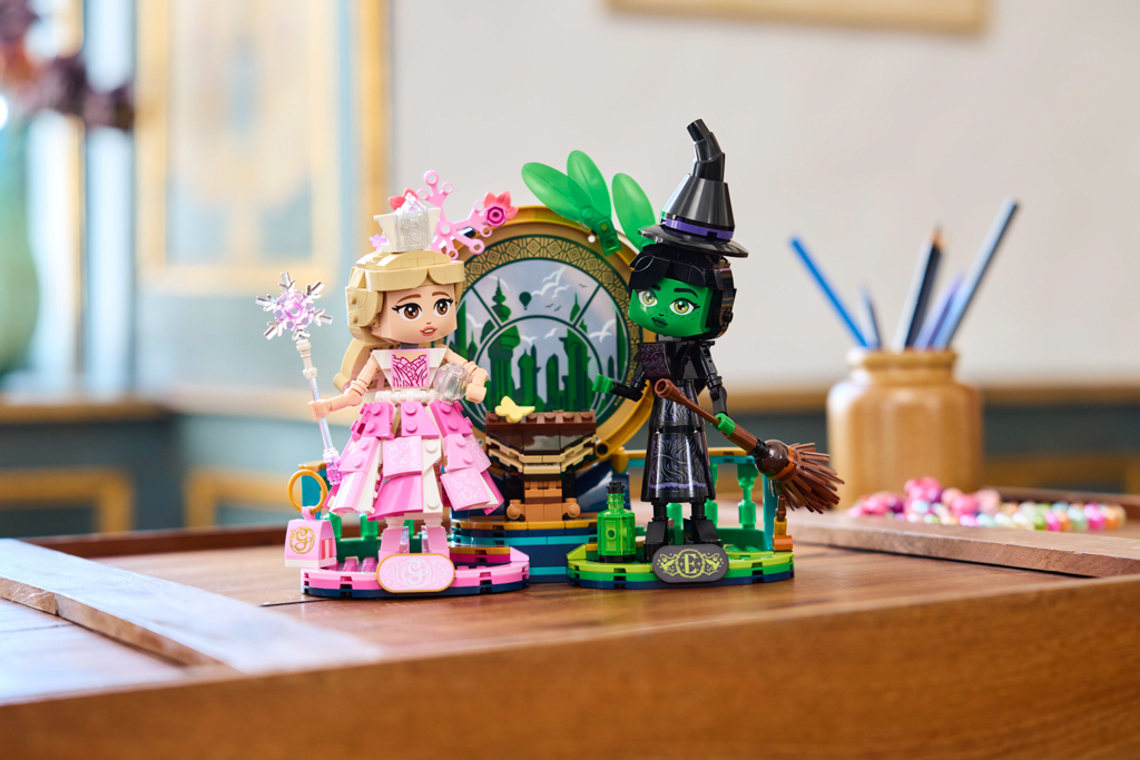 75683 LEGO Botanicals Pretty Pink Flower Bouquet
